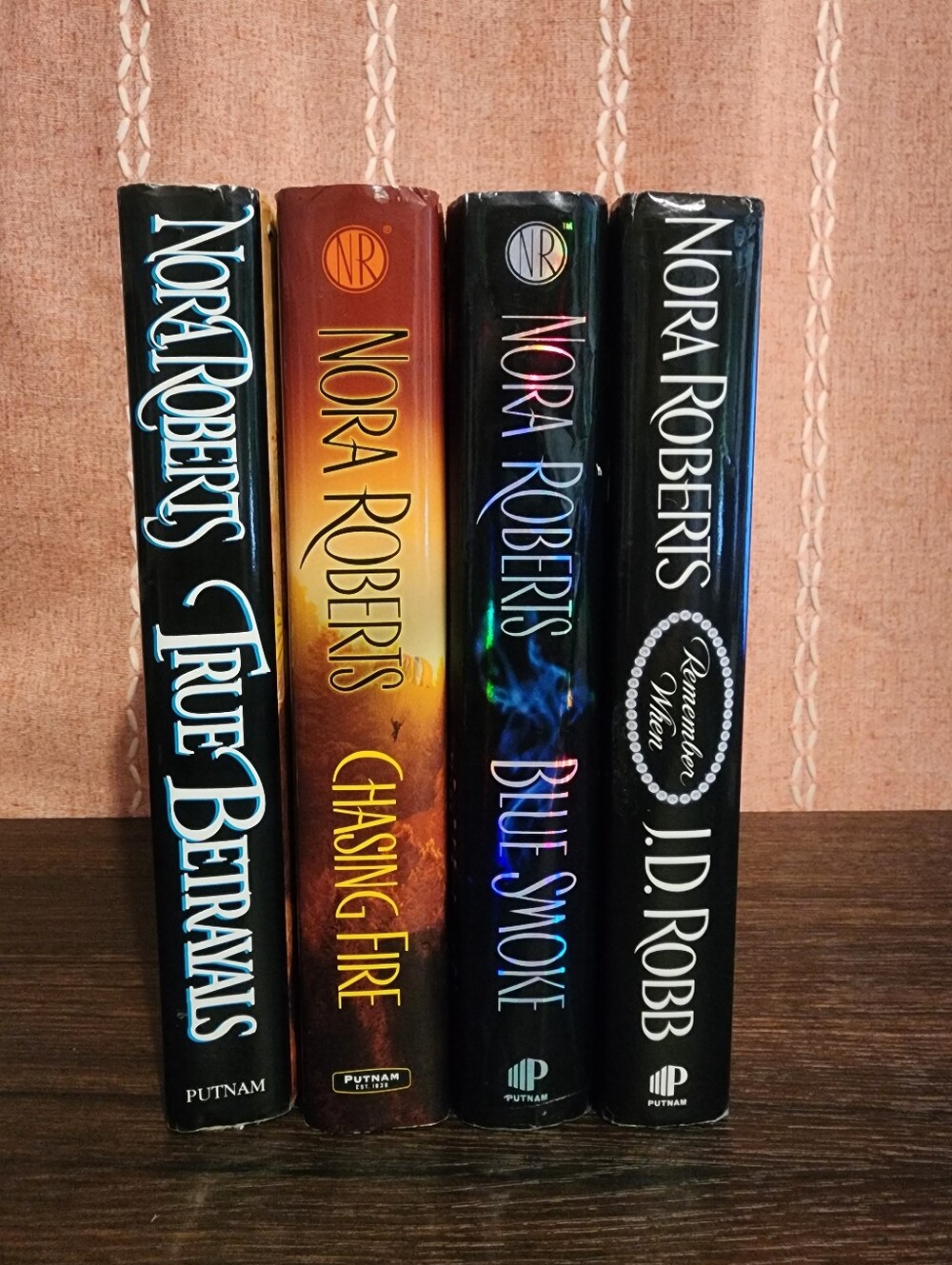Nora Roberts Book Lot.